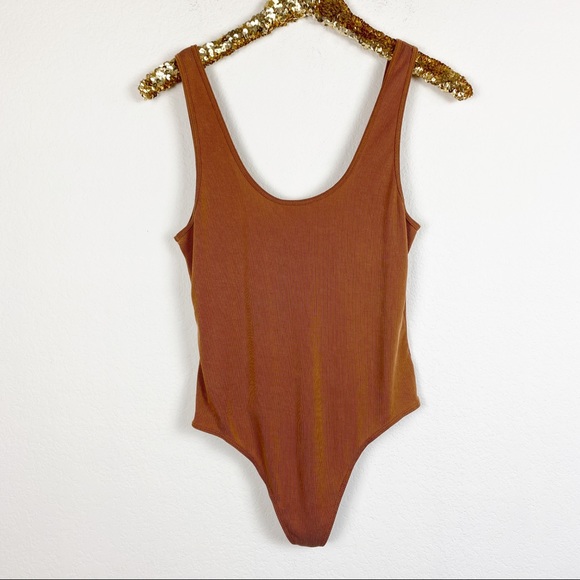 Dress Forum • Ribbed Scoop Neck Bodysuit - Picture 2 of 9